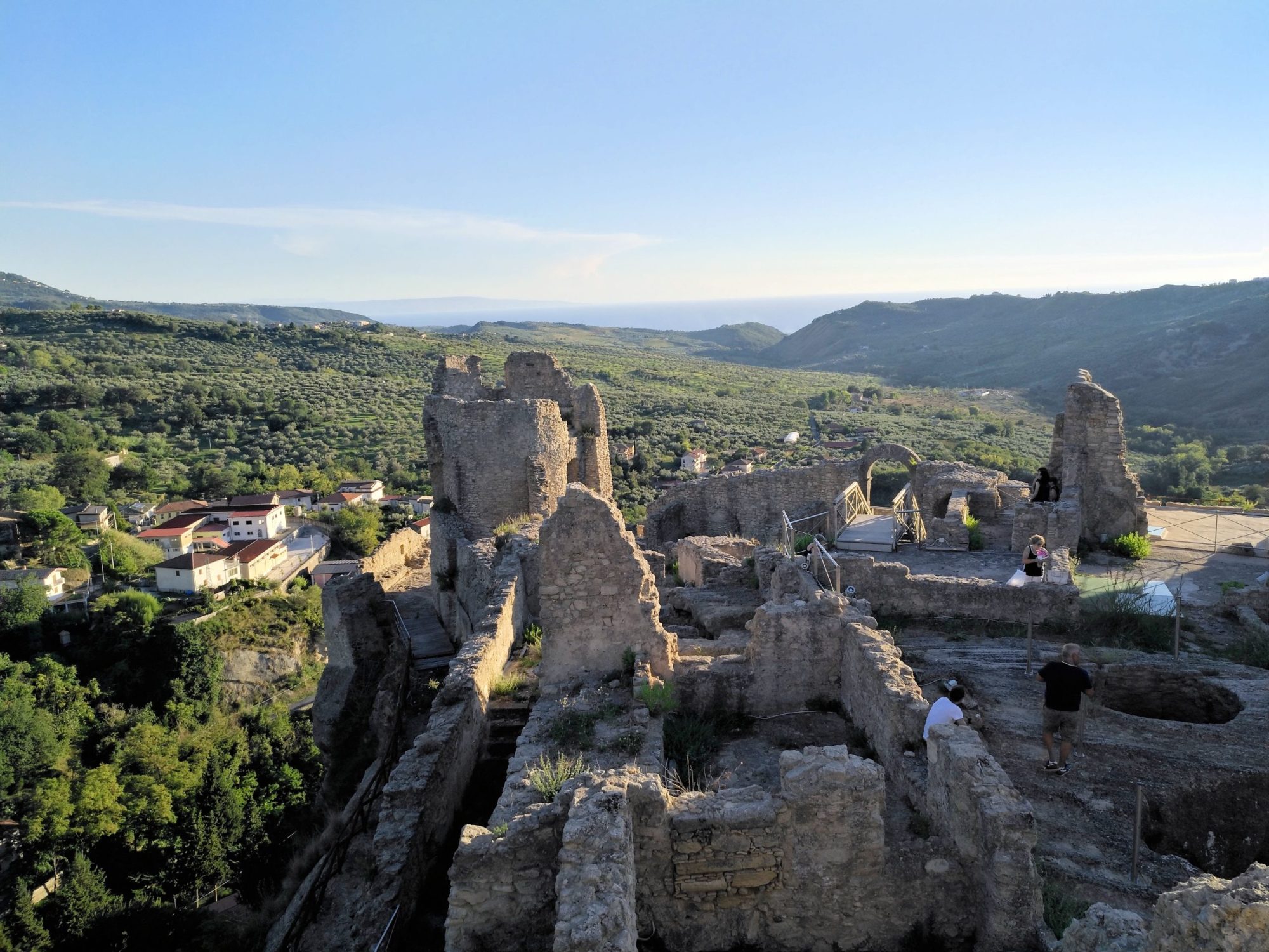 Strada chiusa Cleto